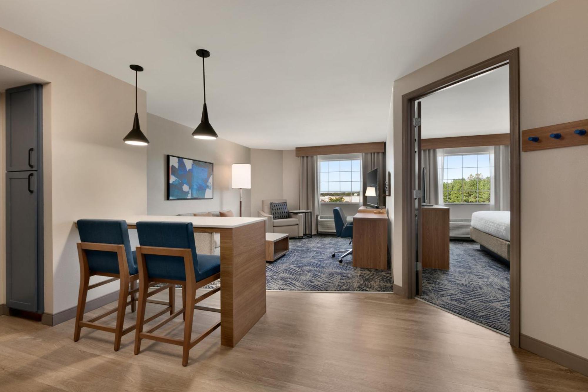 Candlewood Aberdeen-bel Air By Ihg Hotel 2*